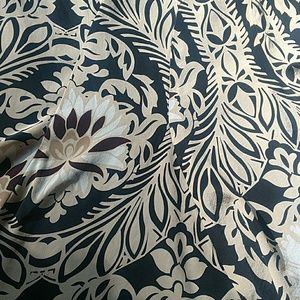 Ann Taylor Skirts - Silk Ann Taylor Size 10 Print Skirt Ann Taylor Skirts - Silk Ann Taylor Size 10 Print Skirt